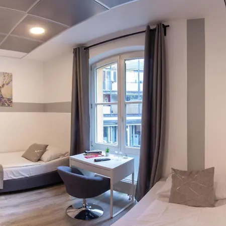 Check In 2* Schönefeld