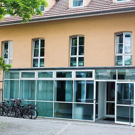 Отель Check In 2*