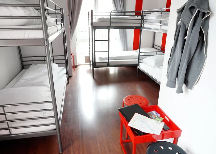 Check In Отель Шёнефельд