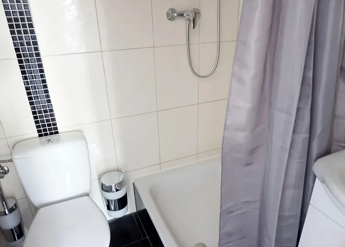 Check In Шёнефельд