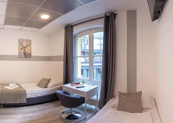 Check In 2* Шёнефельд