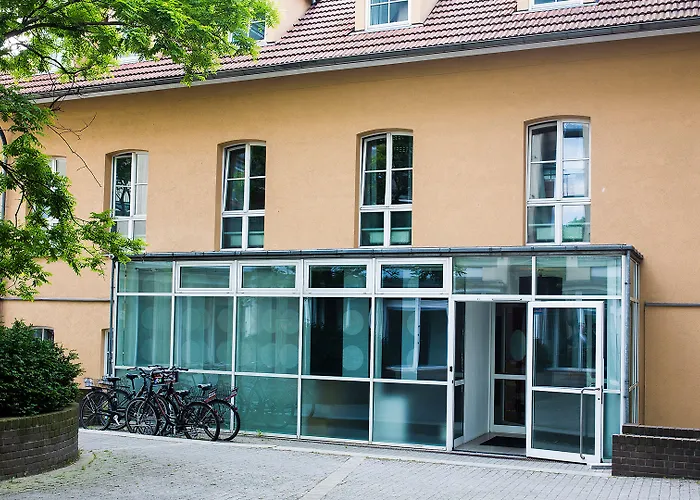 Отель Check In 2*