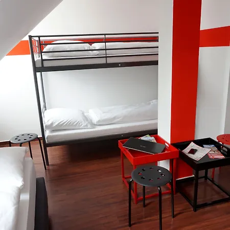 Check In 2* שונפלד