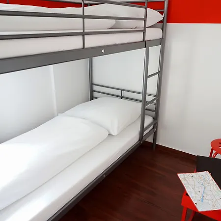 מלון Check In 2*