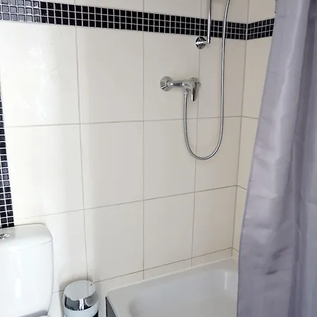 Check In 2* שונפלד