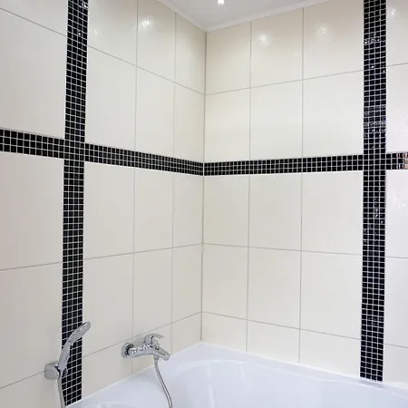 Check In מלון שונפלד