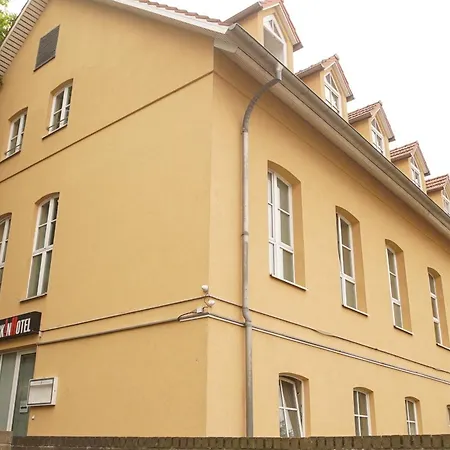 מלון Check In שונפלד