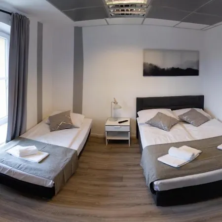 Check In 2* שונפלד