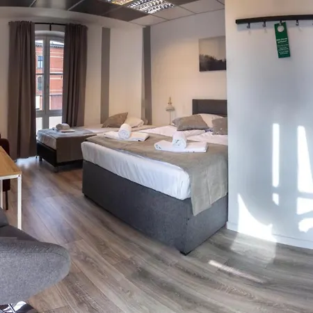 Check In מלון 2*